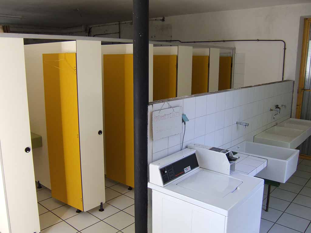 sanitary facilities campsite de la tour